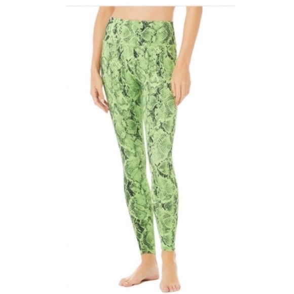 ALO Yoga Pants - Alo Yoga High Waist Vapor Leggings.